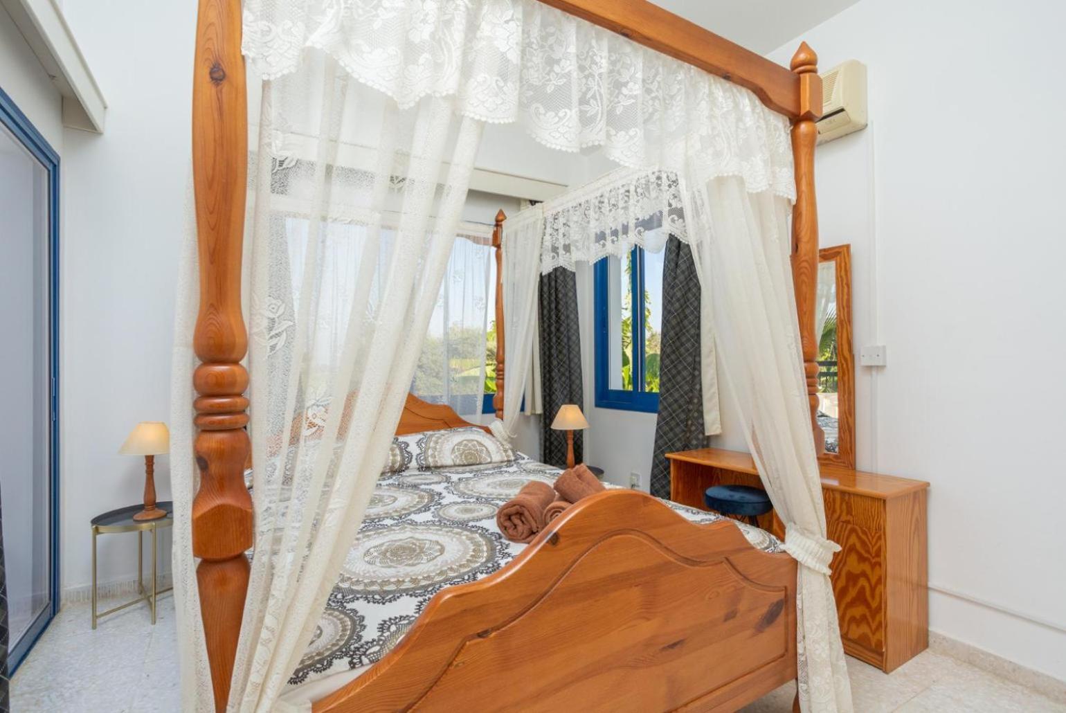 Villa Charoula Pente Paphos Eksteriør billede