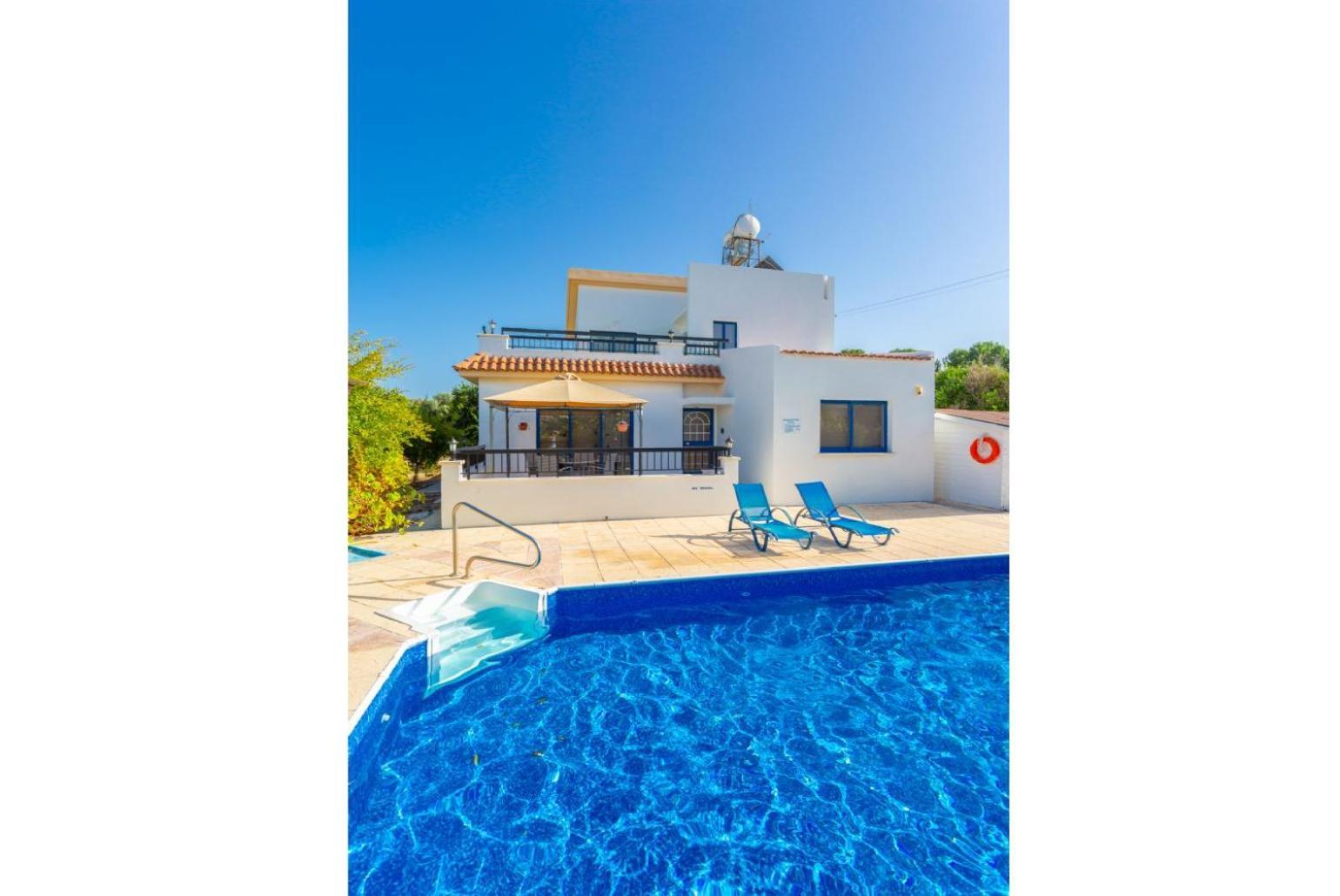 Villa Charoula Pente Paphos Eksteriør billede